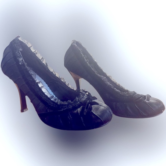 Rue21 Black Ruffled Flats - Picture 2 of 6
